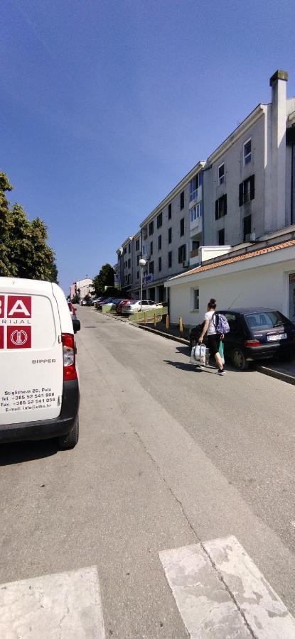 Cute Apartment Marla Art Close To Center Pula Exterior foto