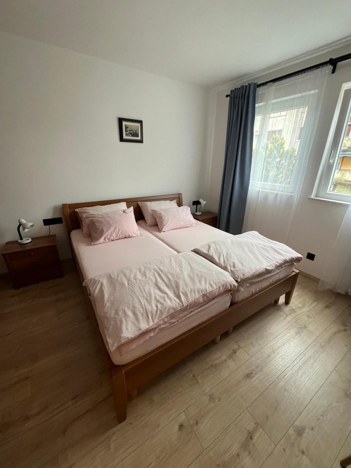 Cute Apartment Marla Art Close To Center Pula Exterior foto